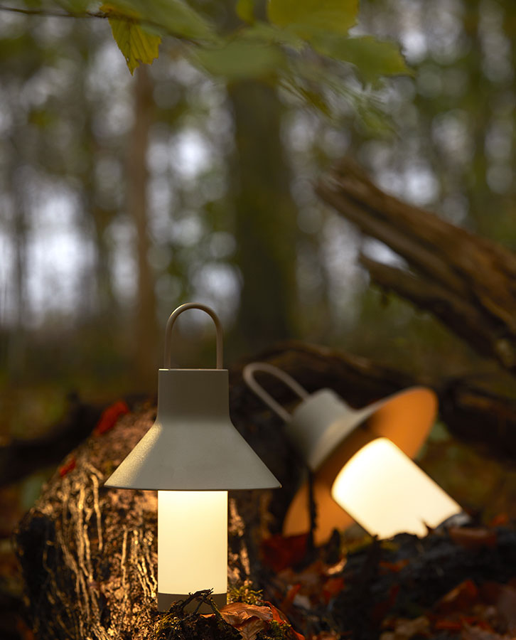 greige oppladbar lampe med håndtak